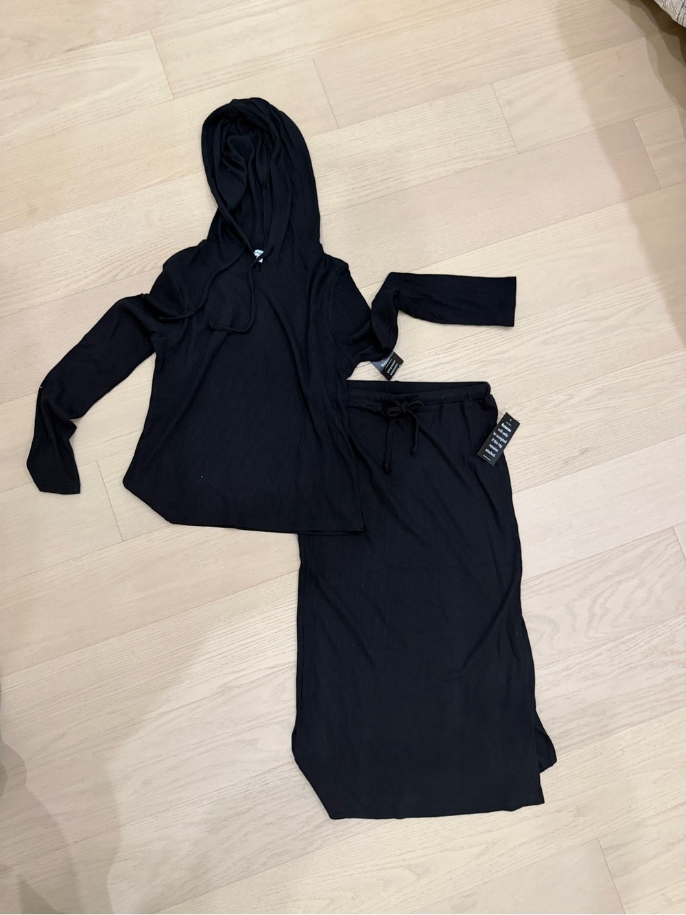 Yakira Bella ribbed skirt and top set